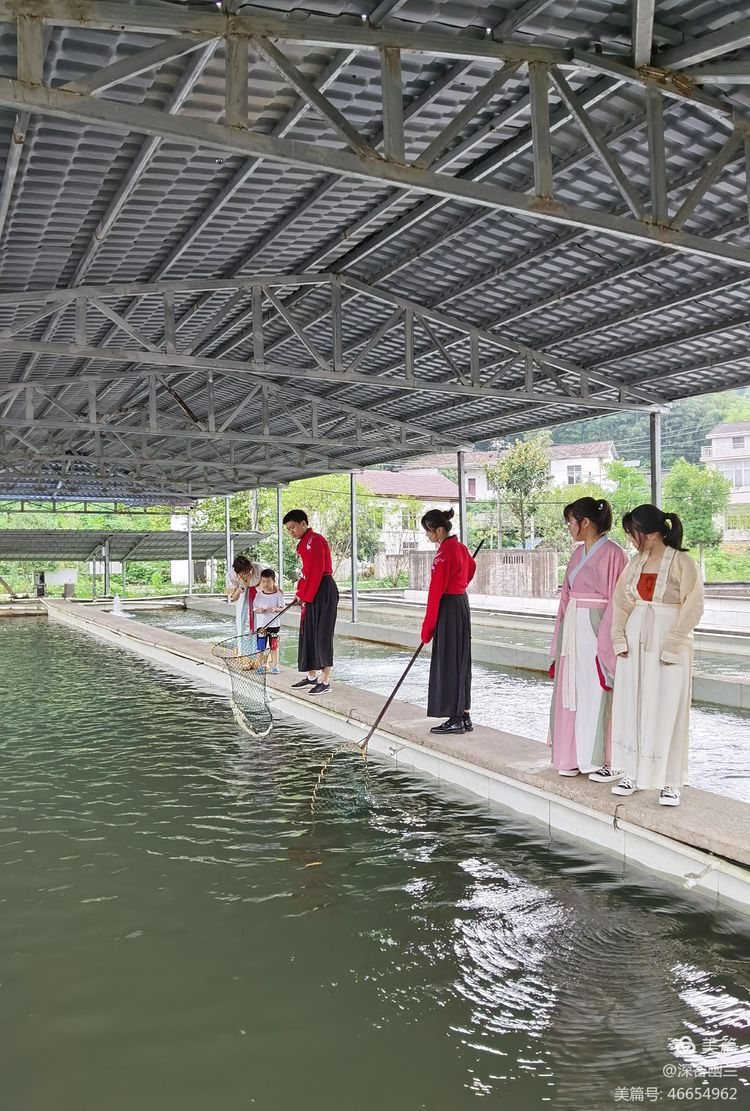 常德市度假村,鼎城區(qū)生態(tài)農(nóng)莊,鄉(xiāng)村旅游,農(nóng)家樂,冷水魚養(yǎng)殖